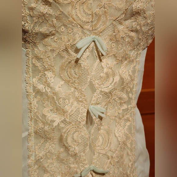 Vintage 2 piece blue/ cream lacey chemise set - Picture 2 of 4